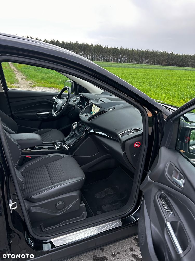 Ford Kuga 1.5 EcoBoost 4WD Titanium - 17