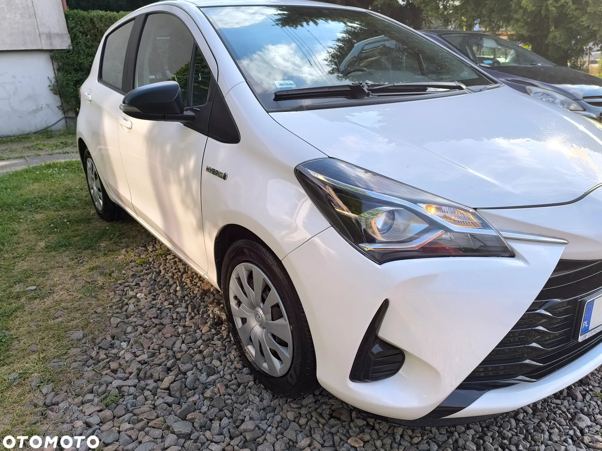 Toyota Yaris Hybrid 100 Active - 9