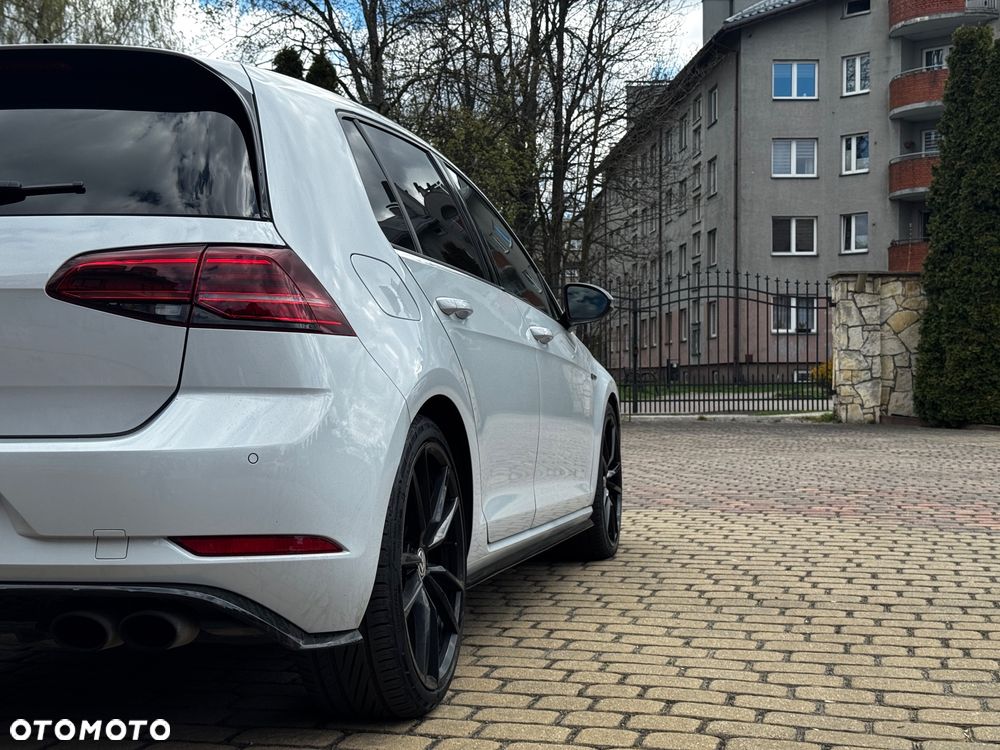 Volkswagen Golf - 36