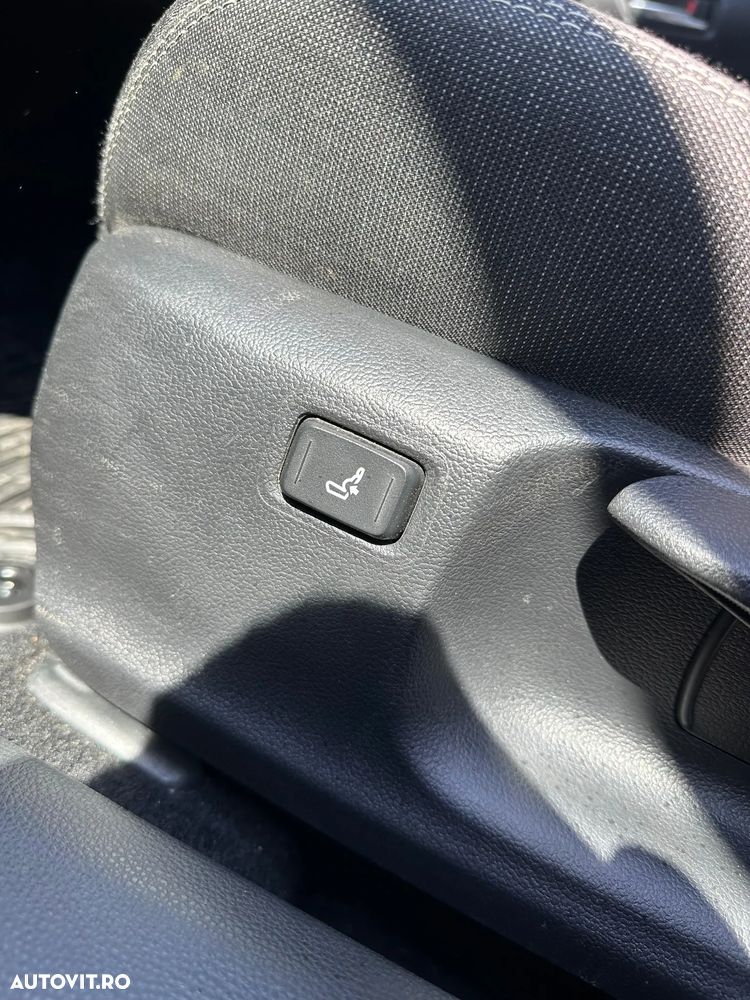 Toyota Corolla 1.8 Business Edition - 13