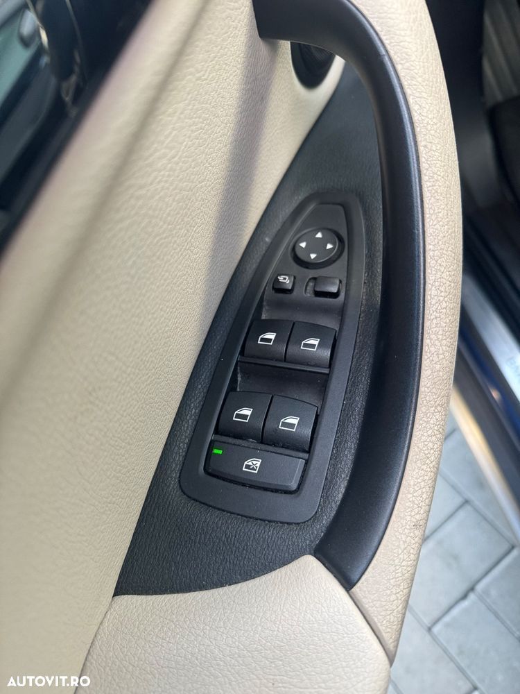 BMW X1 xDrive20i AT Sport Line - 13