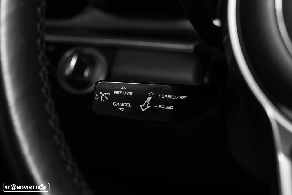 Porsche Panamera Sport Turismo 4 E-Hybrid - 38