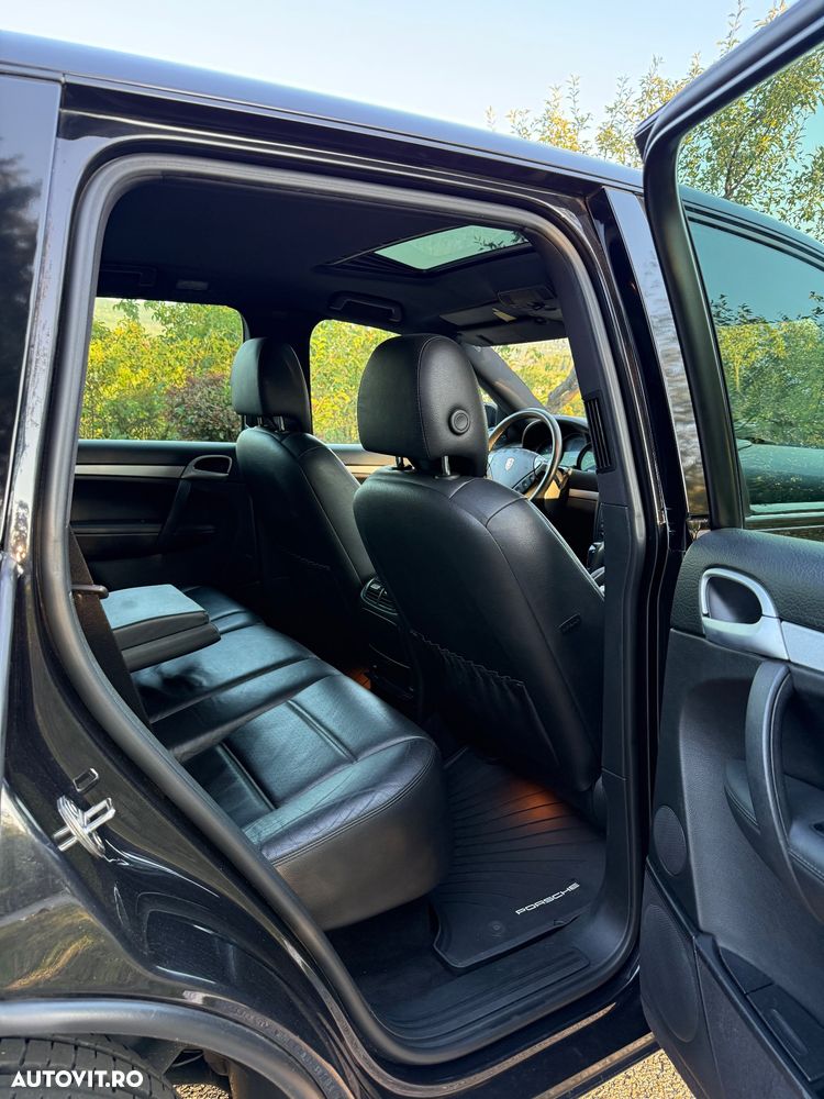 Porsche Cayenne - 8