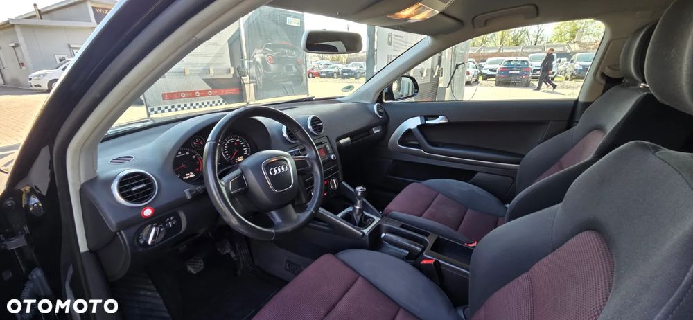 Audi A3 3-drzwiowe 1.6 Limited Edition - 29