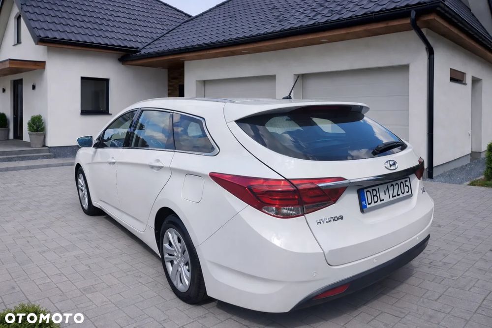 Hyundai i40 Kombi blue 1.6 Classic - 3