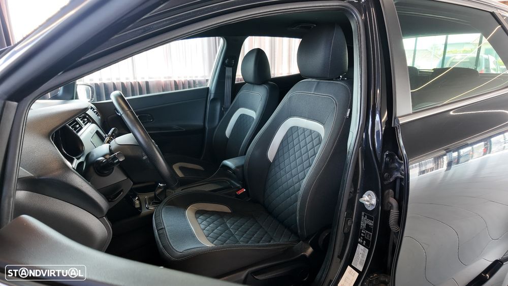 Kia Ceed 1.6 CRDi GT Line - 35