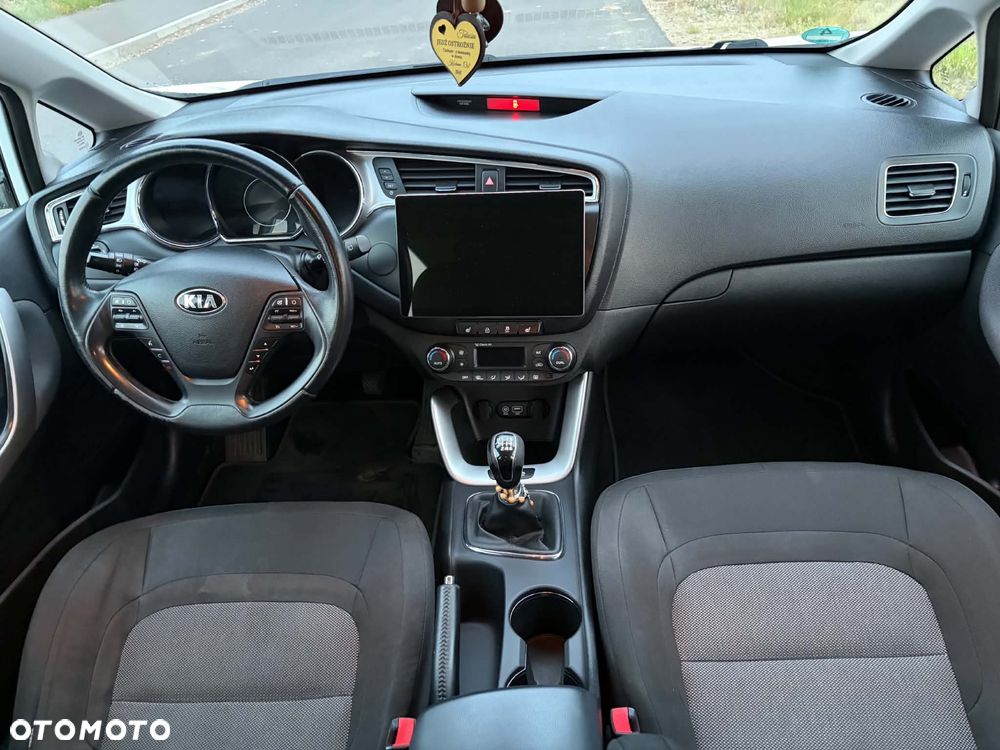Kia Ceed 1.6 CRDi L - 17
