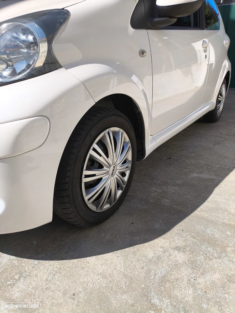 Toyota Aygo 1.0 - 8