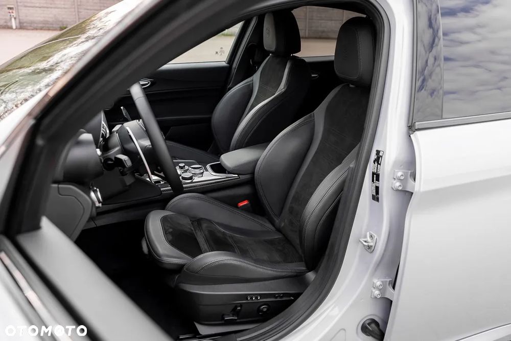 Alfa Romeo Giulia 2.0 Turbo Veloce TI Q4 - 17