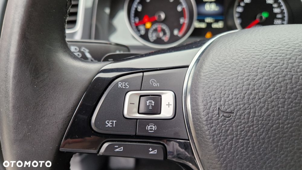 Volkswagen Golf 1.5 TSI BMT Evo Comfortline DSG - 12