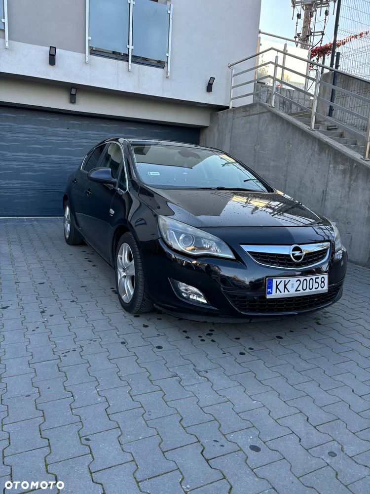 Opel Astra 2009 photo 2