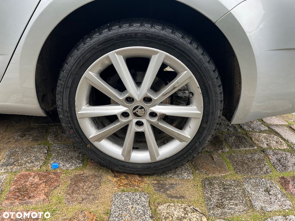 Skoda Octavia 1.6 TDI DSG Ambition - 37