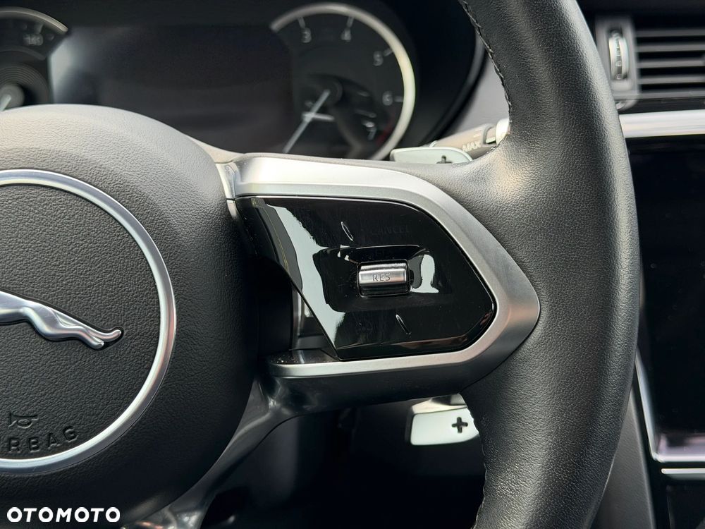 Jaguar E-Pace 1.5 P160 mHEV SE - 18