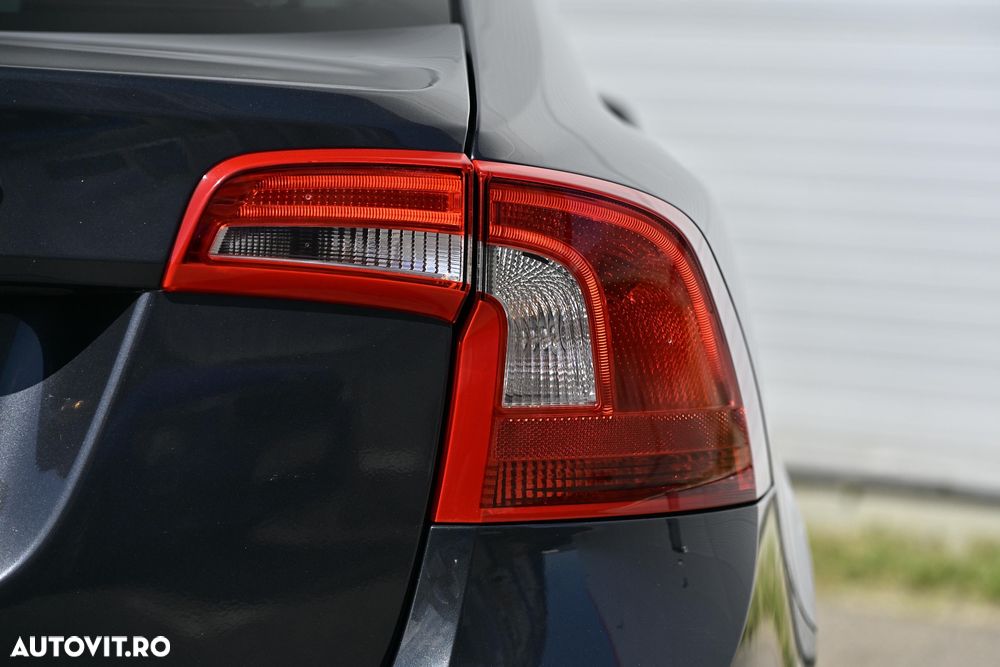 Volvo S60 D3 Geartronic R-Design - 15
