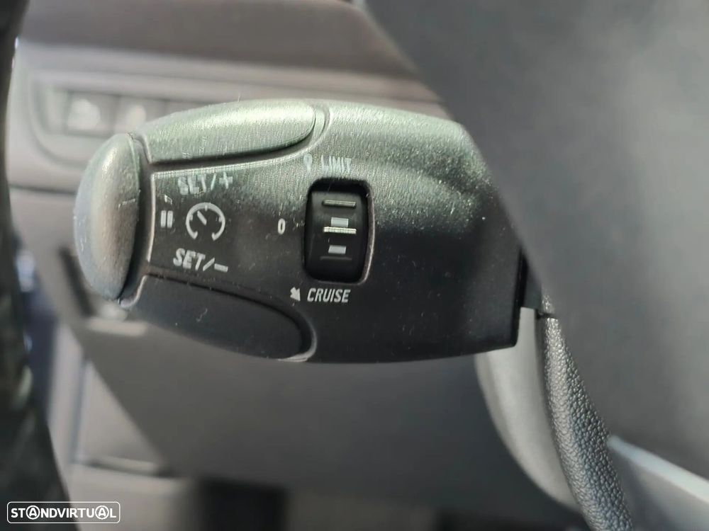 Peugeot 208 1.6 e-HDi Active - 11