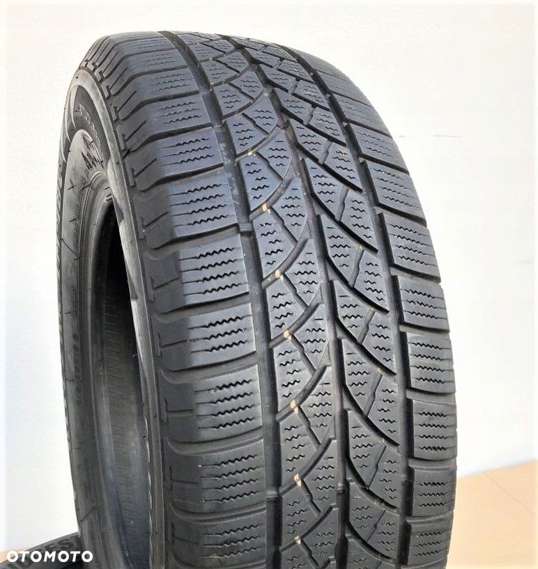 OPONA 215/65/16C 106/104T BRIDGESTONE BLIZZAK LM-18C - 2