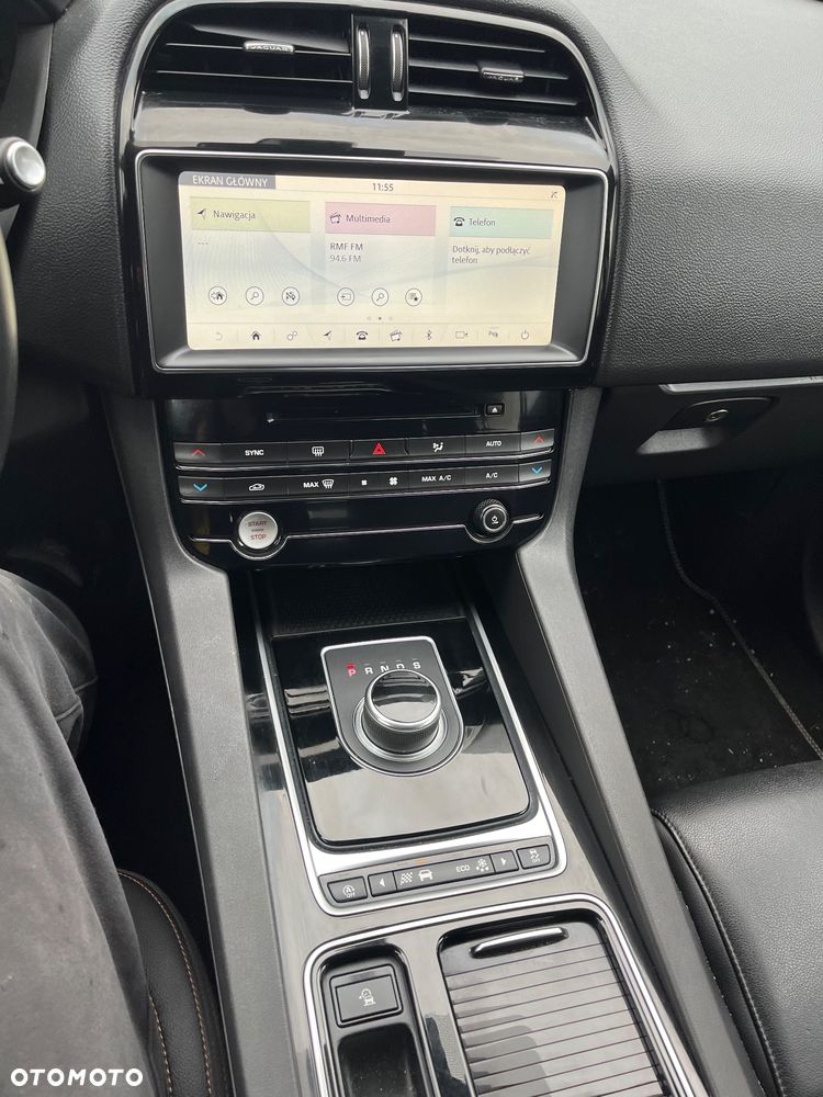 Jaguar F-Pace - 13