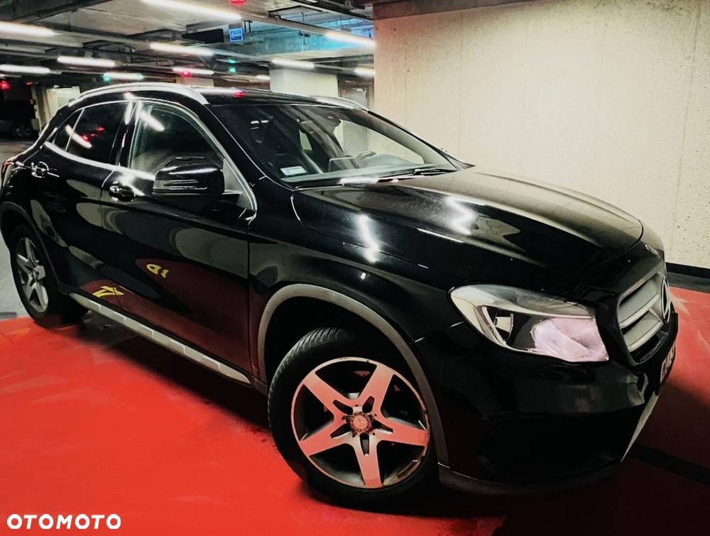 Mercedes-Benz GLA 250 4-Matic AMG Line - 6