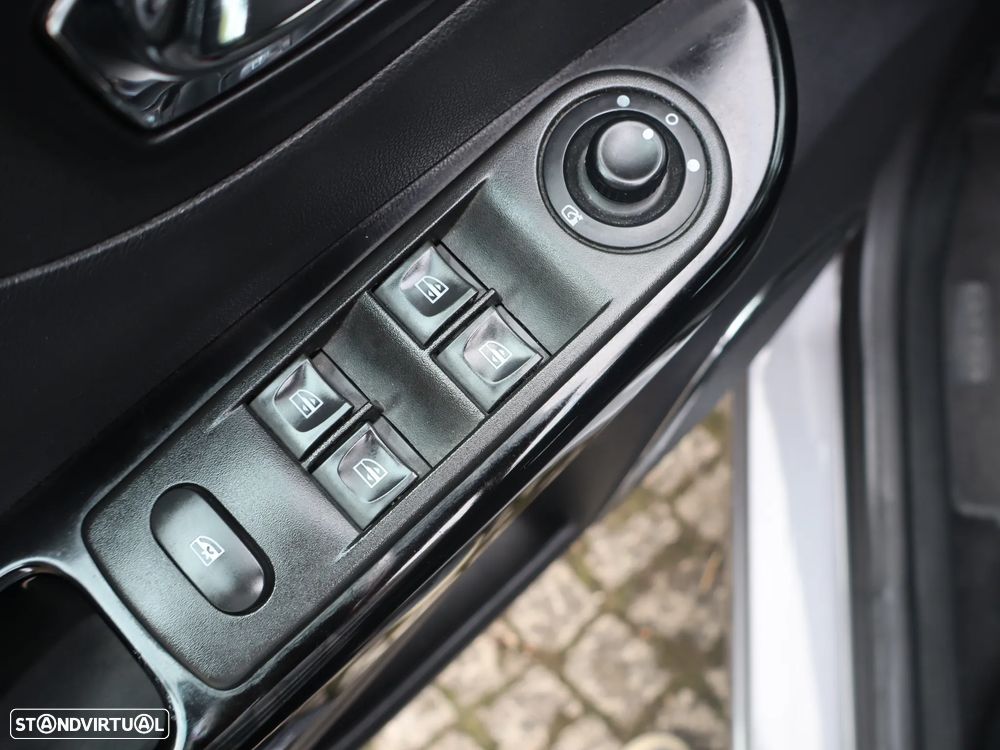 Renault Captur 1.5 dCi Exclusive - 20