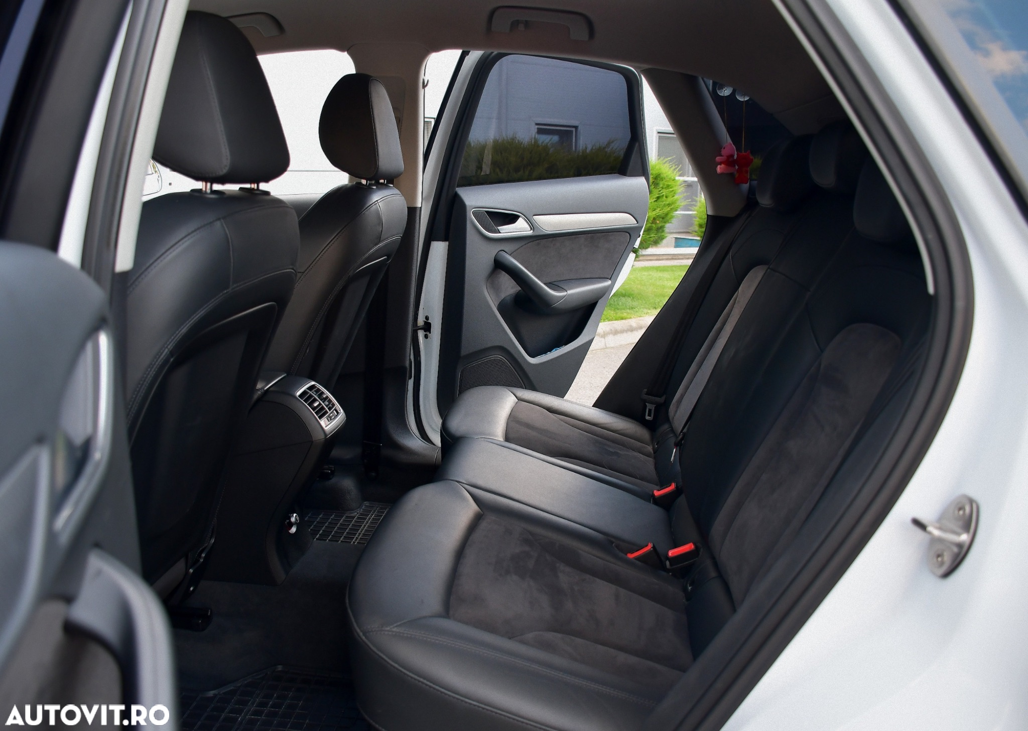 Audi Q3 2.0 TDI Quattro Stronic Design - 4