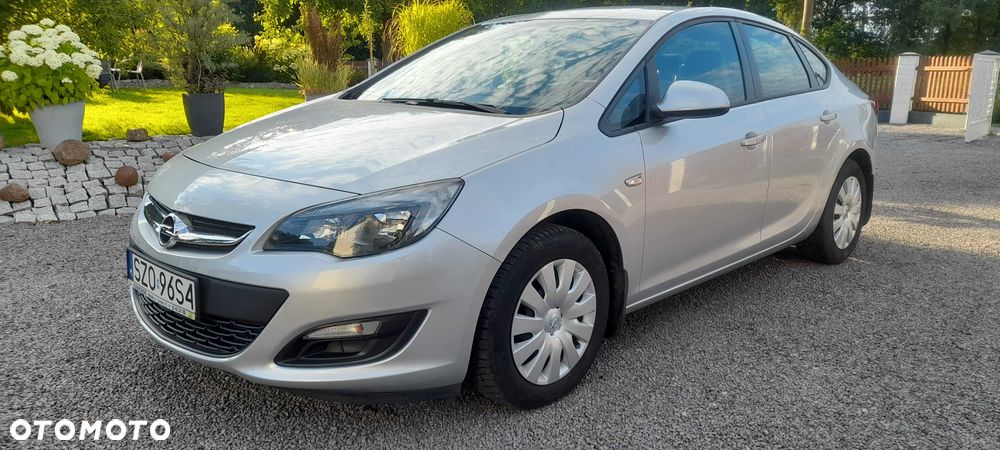 Opel Astra - 4