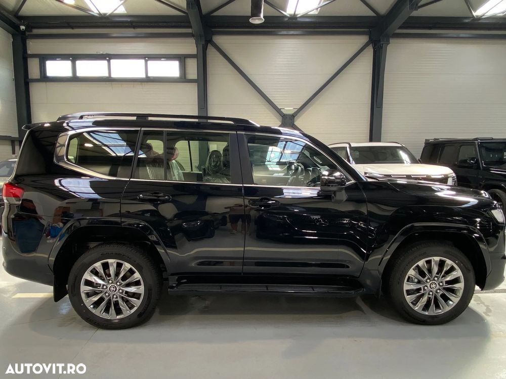 Toyota Land Cruiser 300 - 2