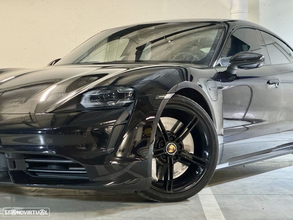 Porsche Taycan Turbo - 3