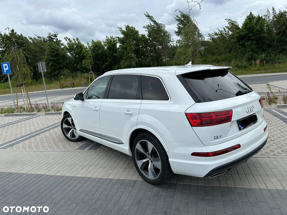 Audi Q7 - 6