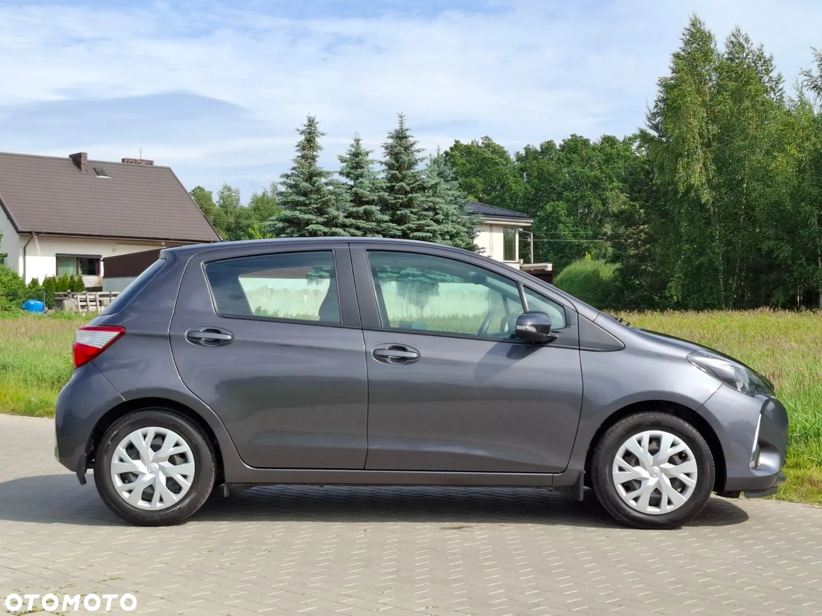 Toyota Yaris 1.0 Premium - 3