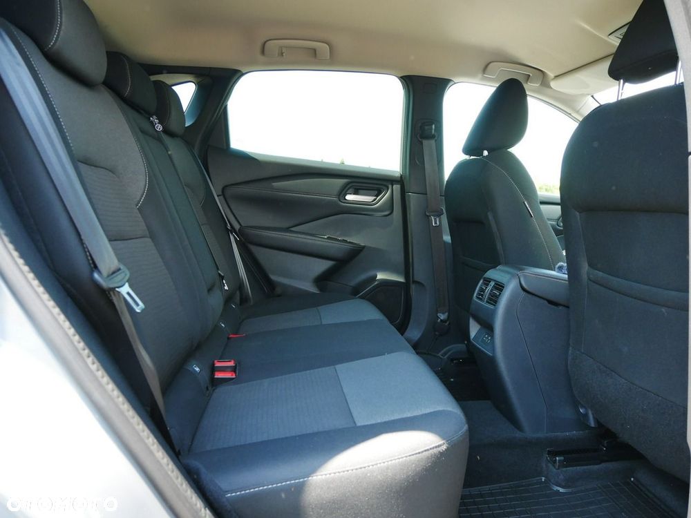 Nissan Qashqai 1.3 DIG-T MHEV N-Connecta - 30