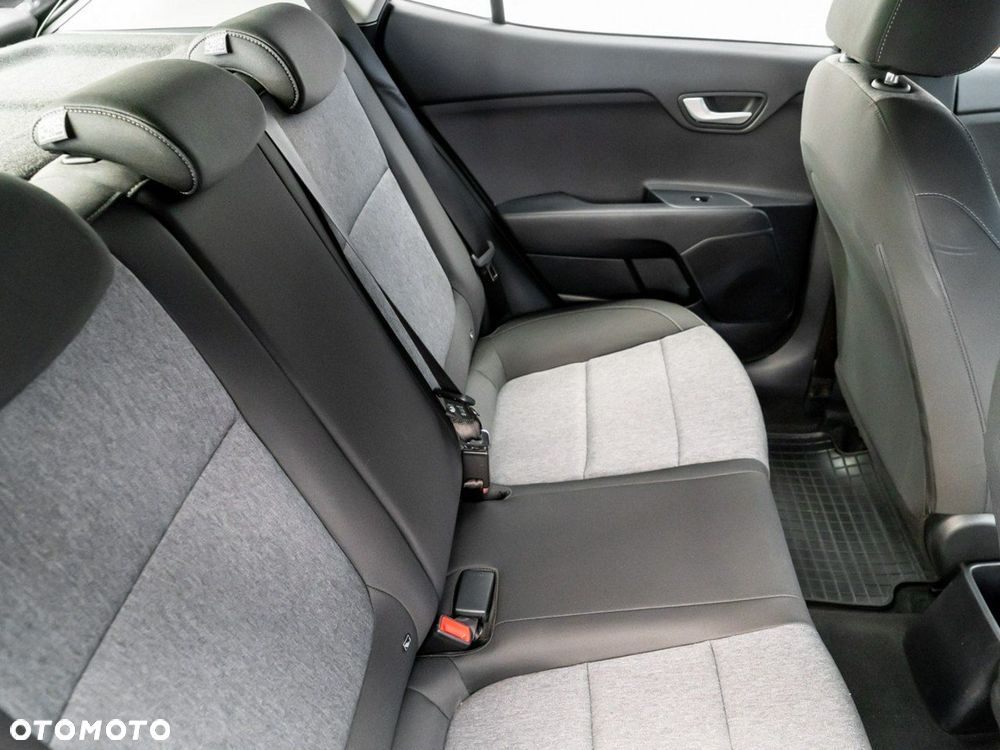 Kia Stonic 1.0 T-GDI M DCT - 27
