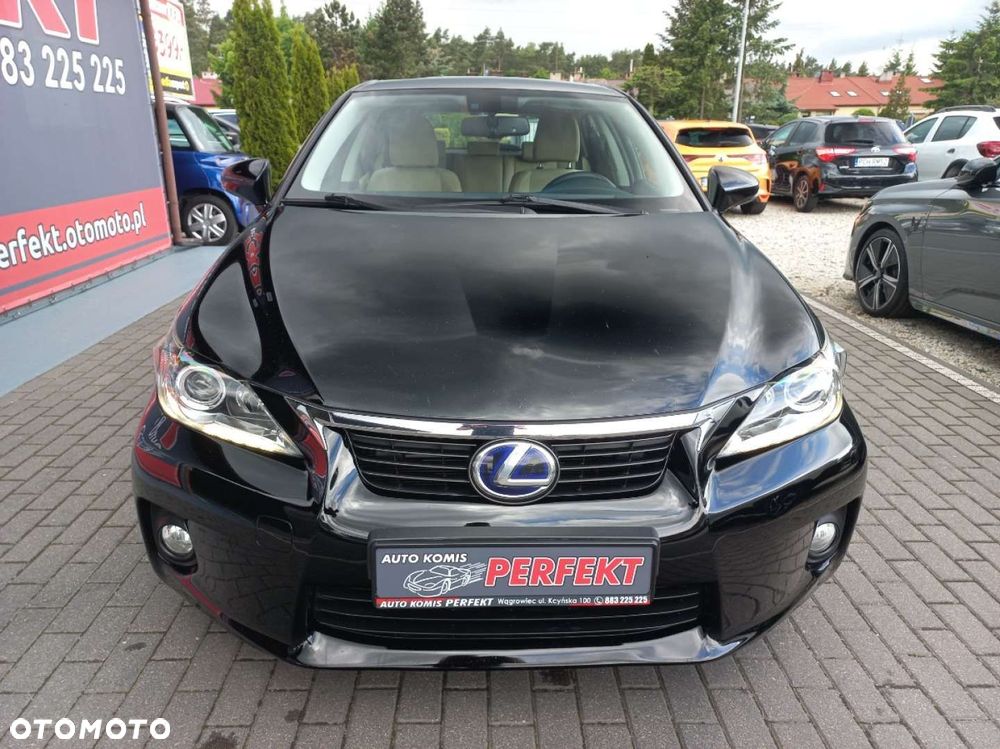 Lexus CT - 3