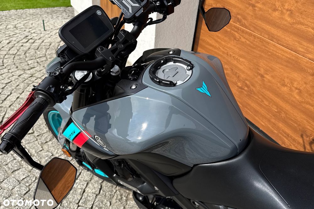 Yamaha MT - 24