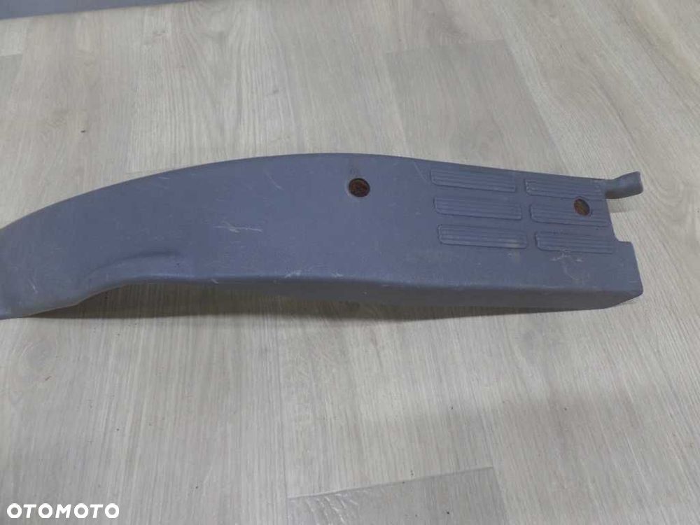 MITSUBISHI CANTER FUSO 7C18 LISTWA NAKLADKA PROGU PRAWY PRZOD 07-14 - 2