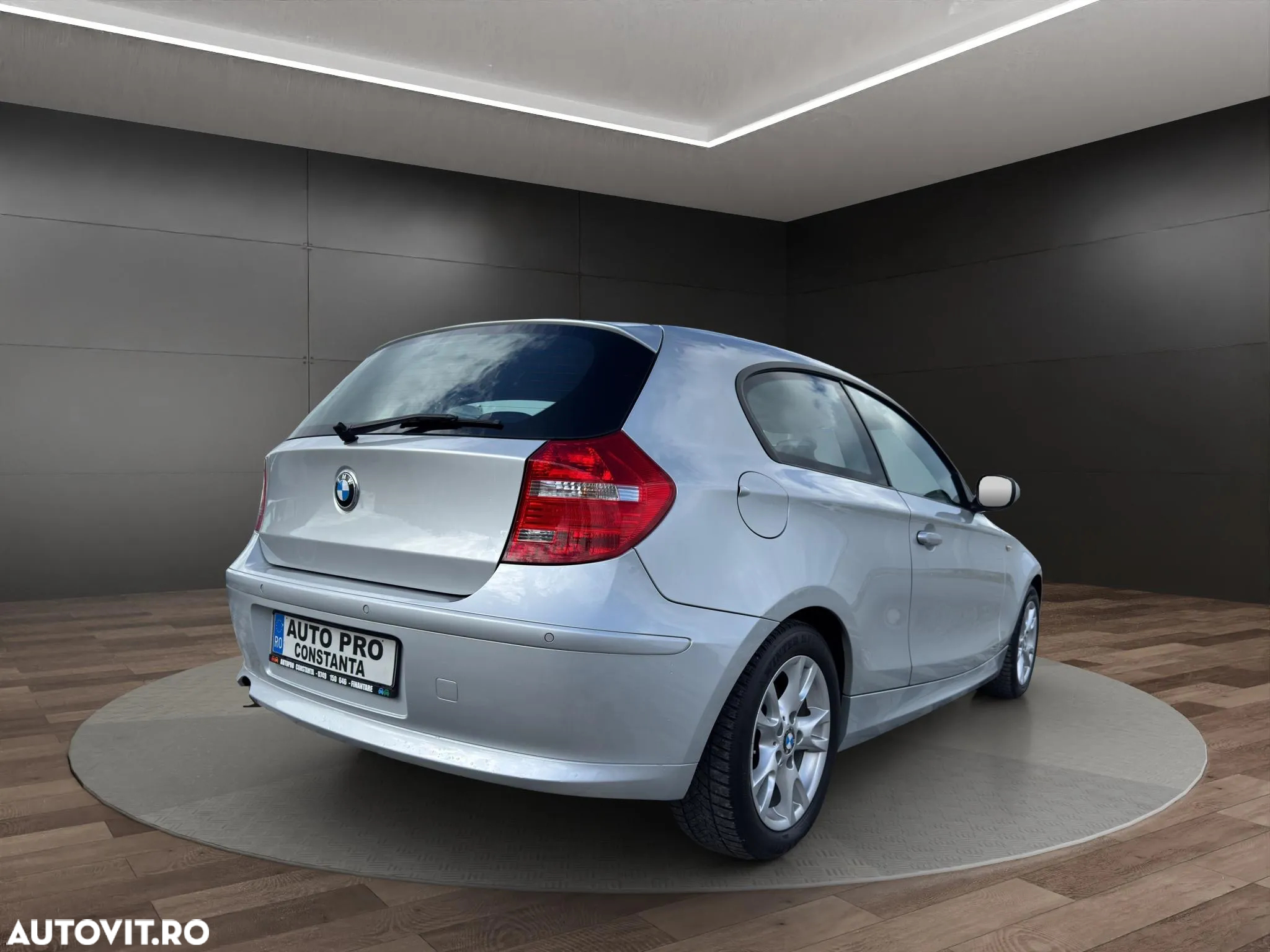 BMW Seria 1 118d DPF - 4