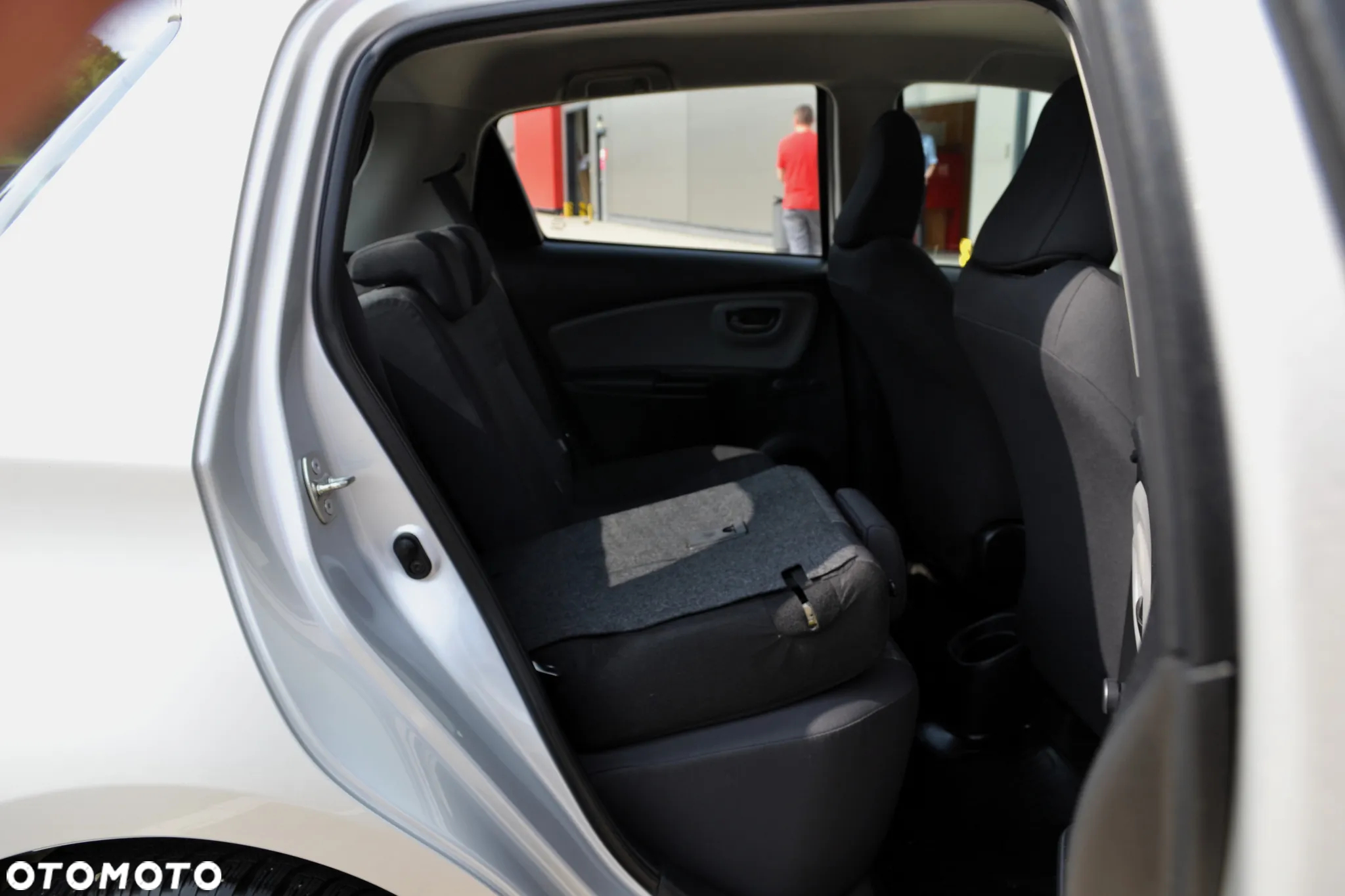 Toyota Yaris 1.0 Life EU6 - 13