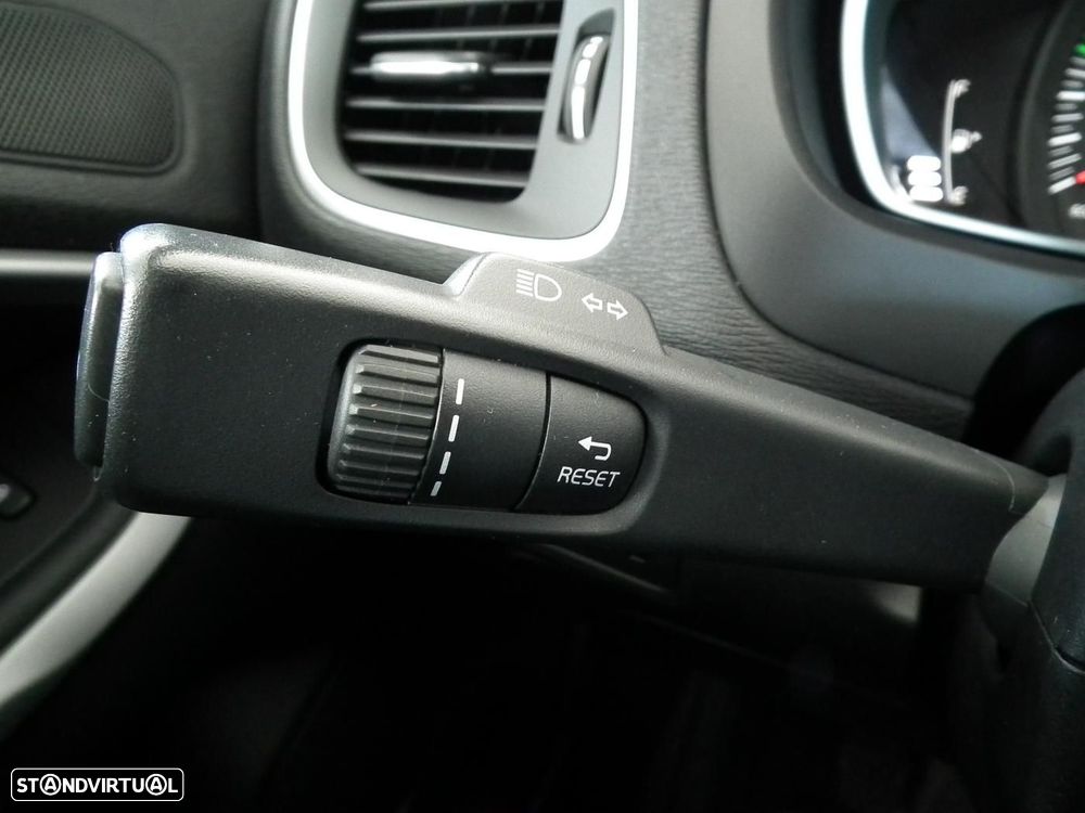 Volvo V40 1.6 D2 Kinetic - 27