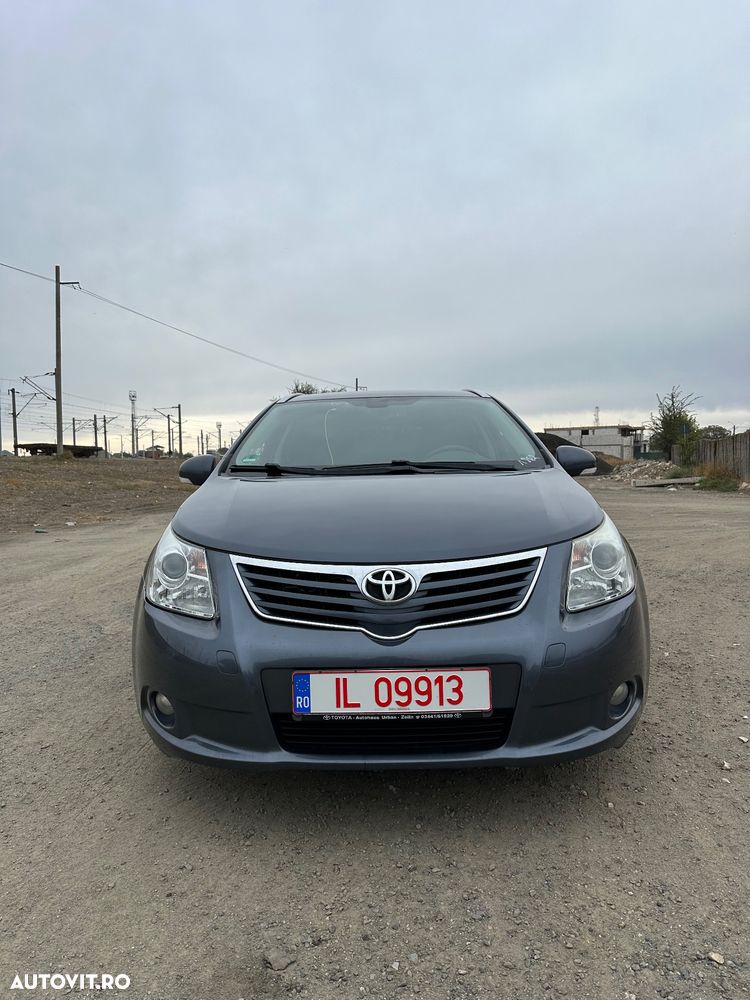 Toyota Avensis 2.2 D-4D Combi Executive - 2