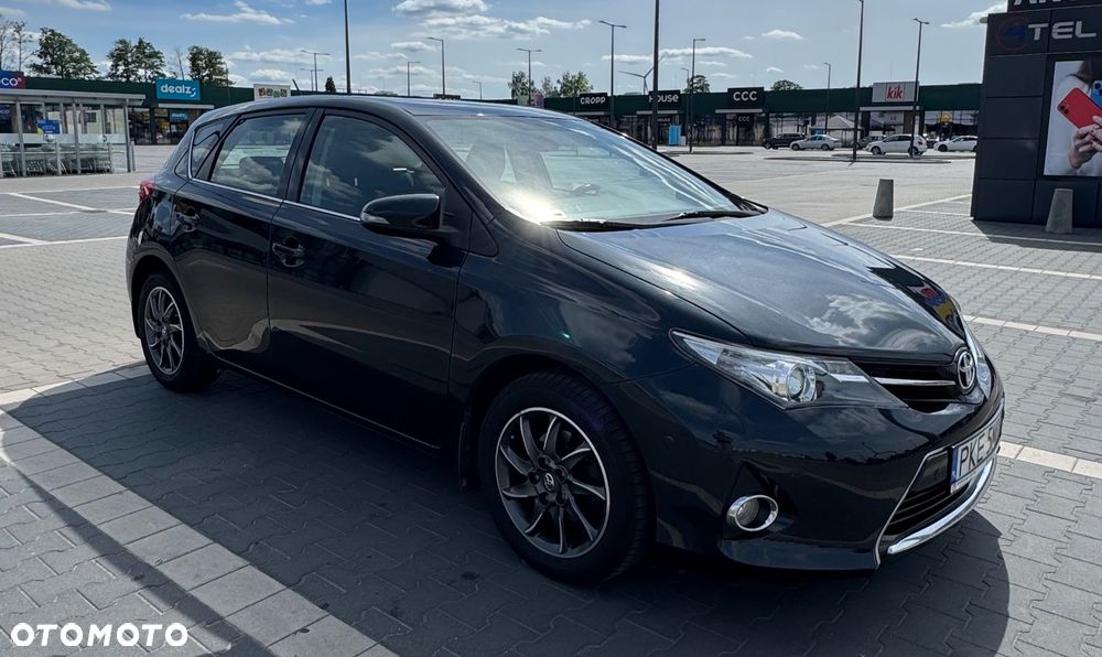 Toyota Auris 1.6 Premium + - 22