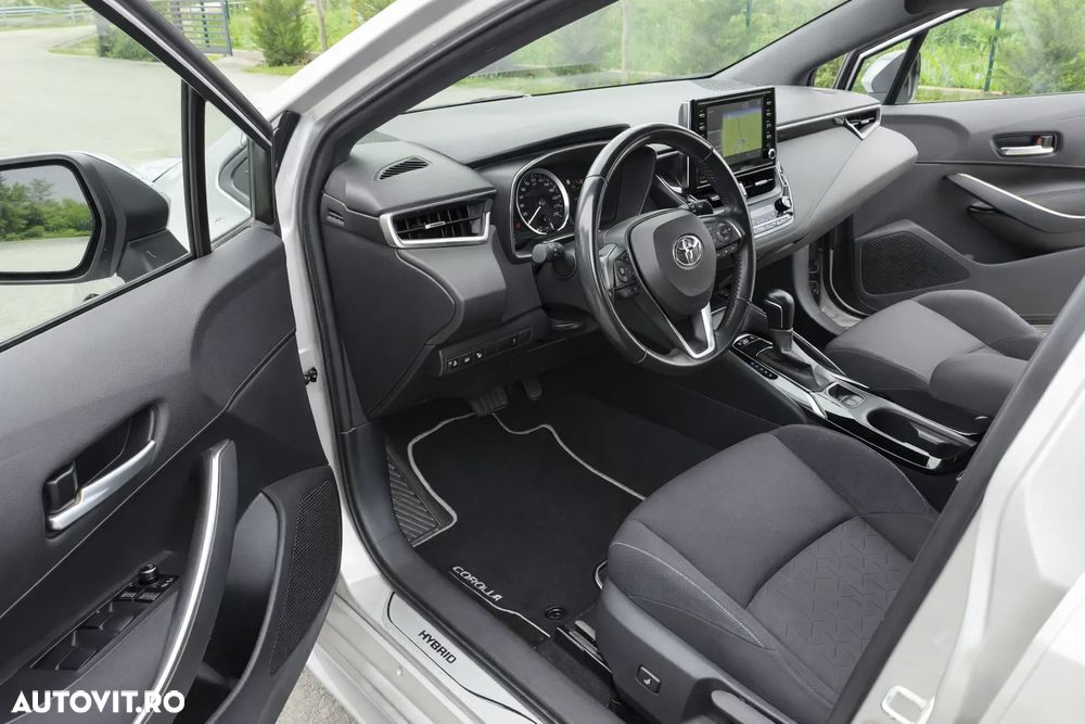 Toyota Corolla 1.8 Business Edition - 17