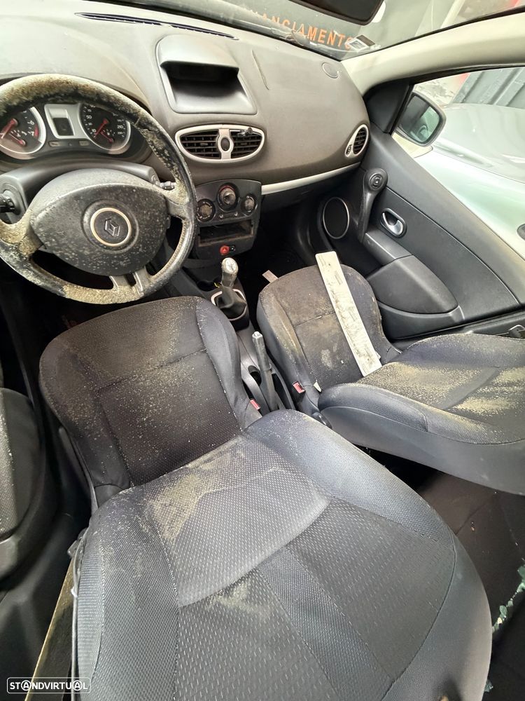 Renault clio - peças - 6