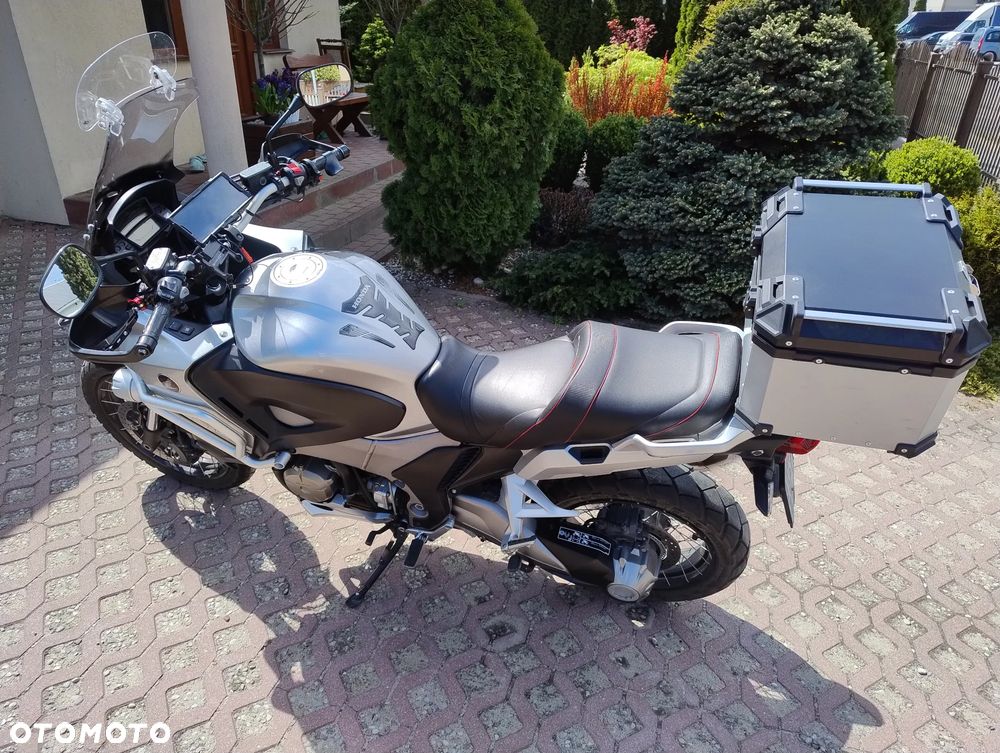Honda VFR - 3
