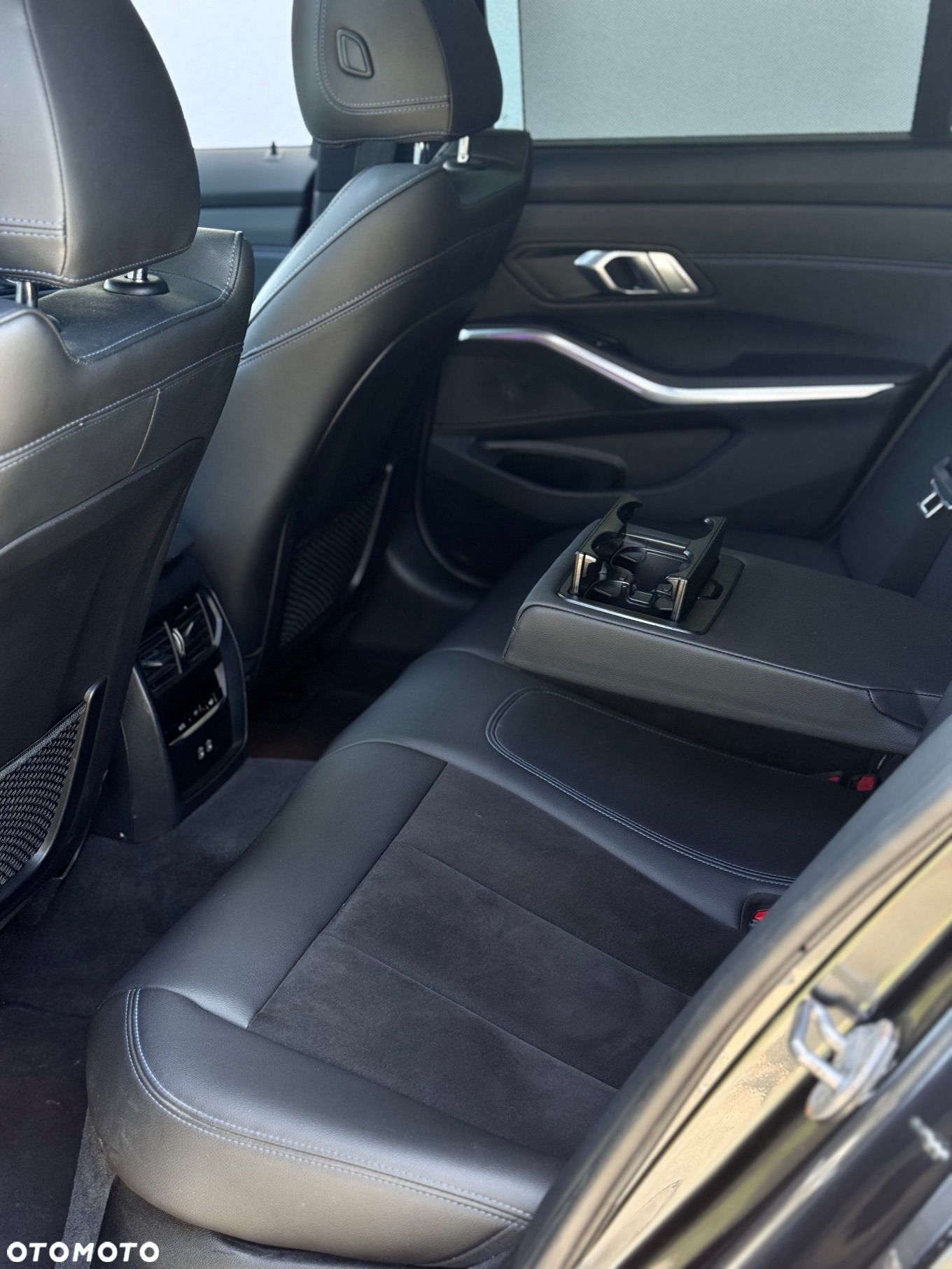 BMW Seria 3 330e Touring xDrive M Sport - 17