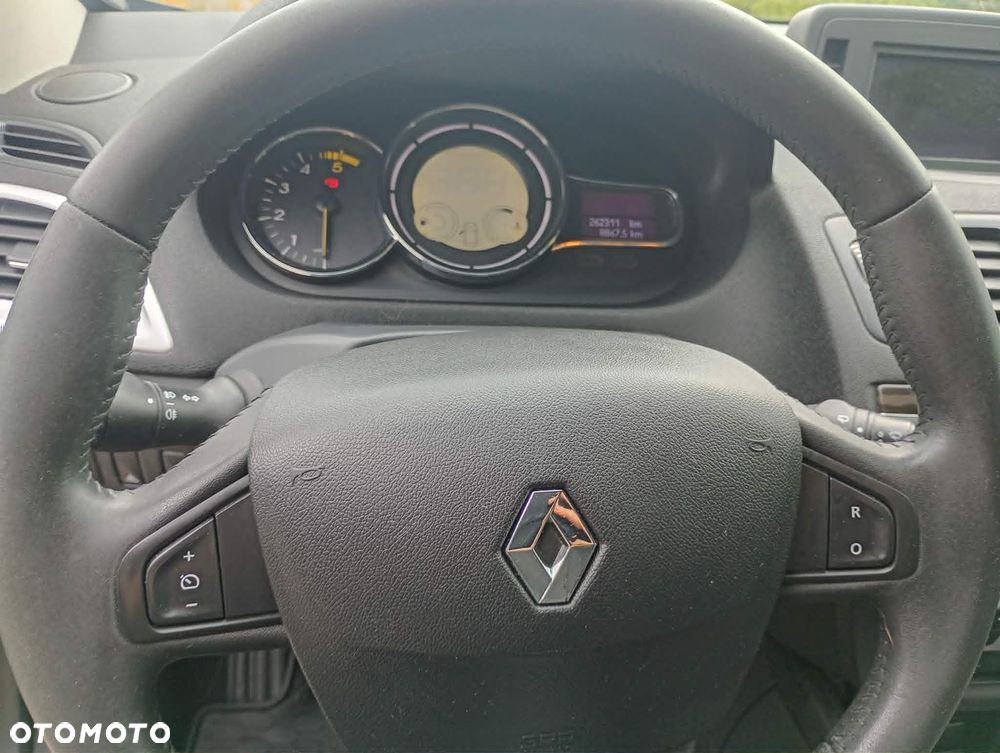 Renault Megane 1.9 dCi Dynamique - 8
