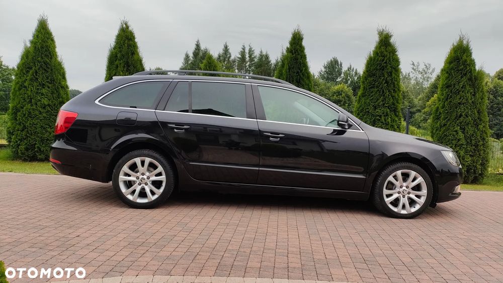 Skoda Superb 2.0 TDI DSG Elegance - 17