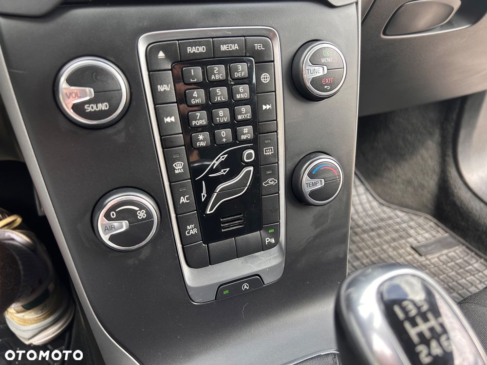 Volvo V40 D2 Drive-E Kinetic - 19