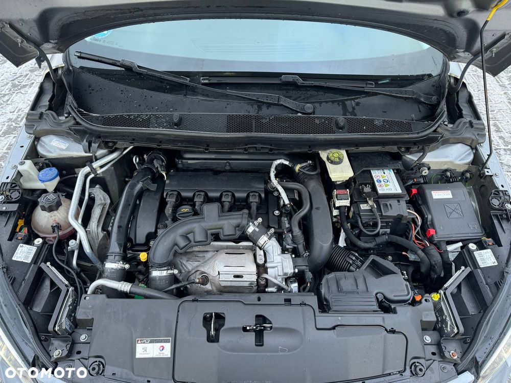 Peugeot 308 125 THP Active - 17