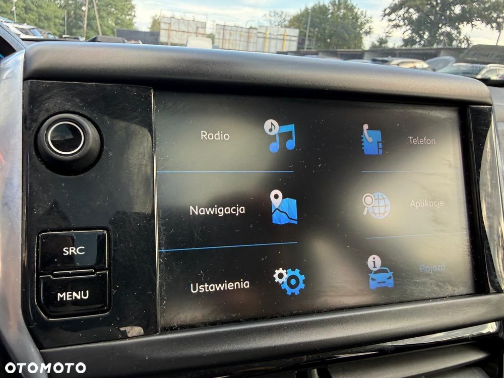 Peugeot 2008 1.2 Pure Tech Allure S&S EAT6 - 19