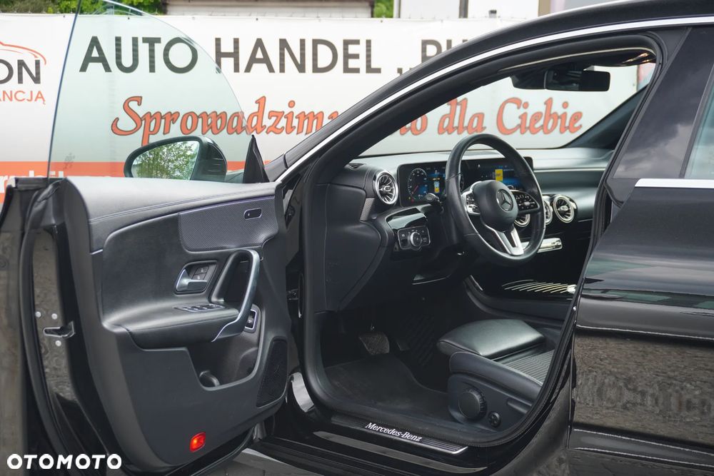 Mercedes-Benz CLA 180 7G-DCT Edition Progressive Line - 18