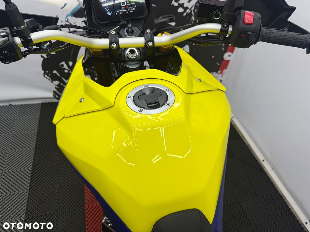 Suzuki DL - 22